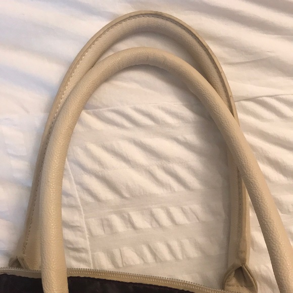 Betsy Johnson Shoulder Bag - Picture 5 of 6